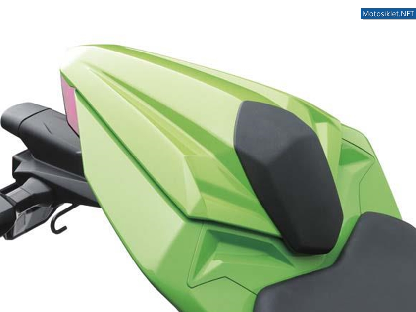 2013-KawasakiNinja-250R-057