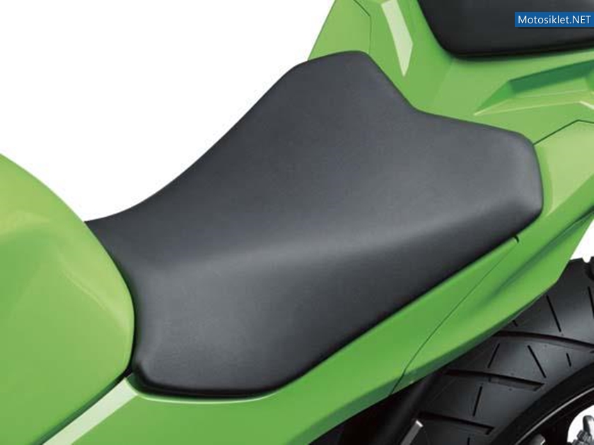 2013-KawasakiNinja-250R-065