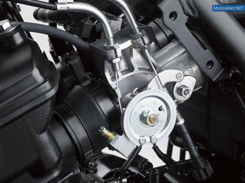 2013-KawasakiNinja-250R-074