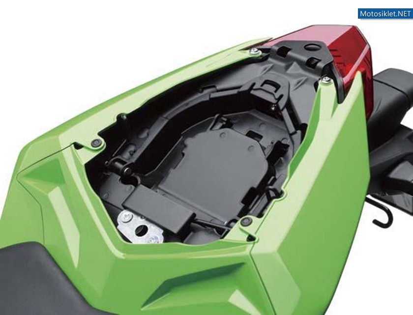 2013-KawasakiNinja-250R-080