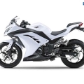 2013-KawasakiNinja-250R-003