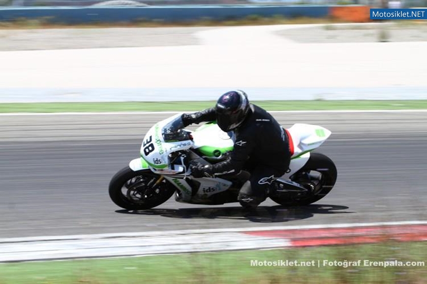 Motosiklet-PistSampiyonasi-3.Ayak-04-004