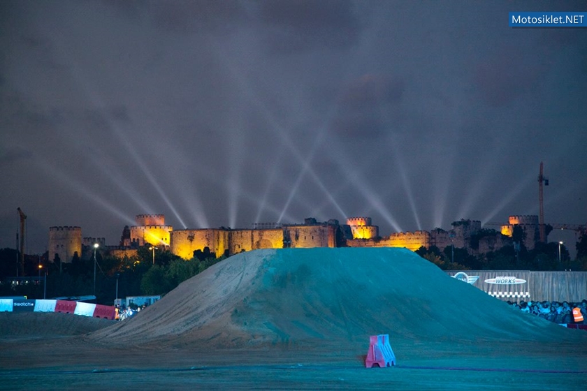 RedBull-XFighters-istanbul-2012-002