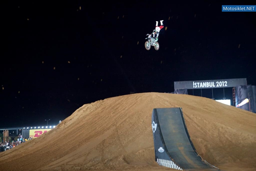 RedBull-XFighters-istanbul-2012-009
