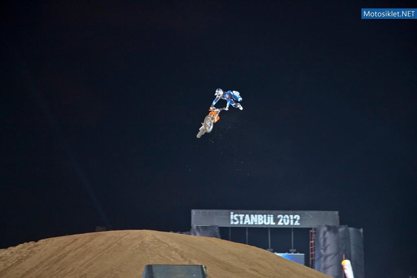 RedBull-XFighters-istanbul-2012-011