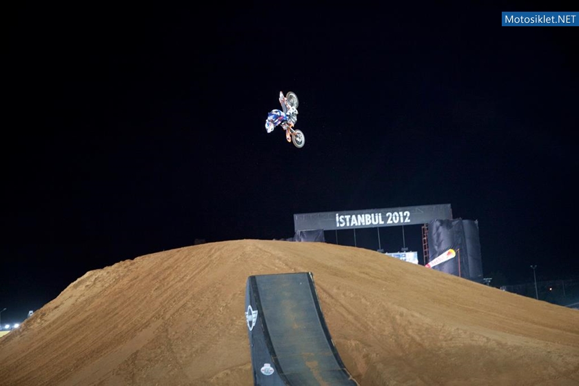 RedBull-XFighters-istanbul-2012-063