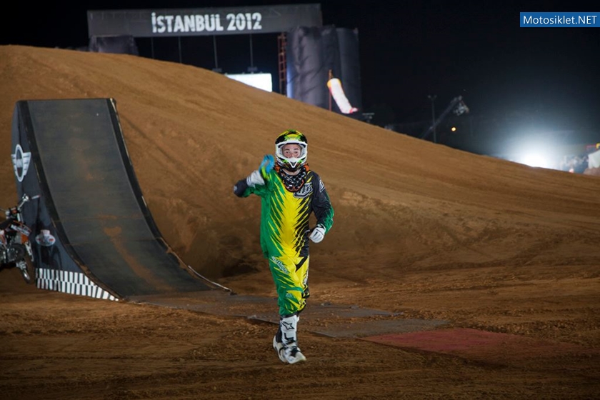 RedBull-XFighters-istanbul-2012-072