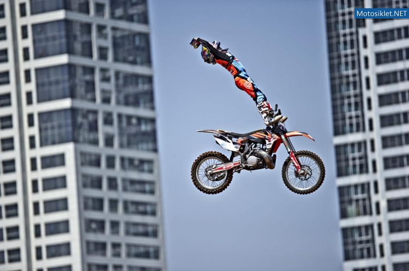RedBull-XFighters-istanbul-2012-183