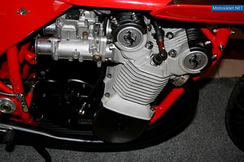 Ozel-uretim-Ferrari-motosiklet-001