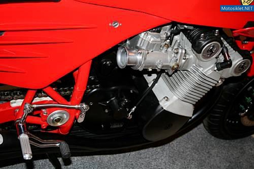 Ozel-uretim-Ferrari-motosiklet-008