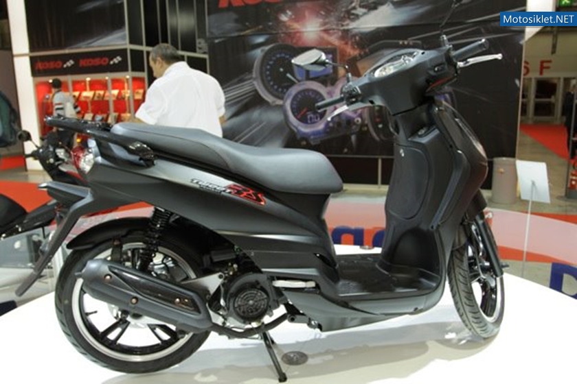 Peugeot-Tweet-Scooter-151cc-007