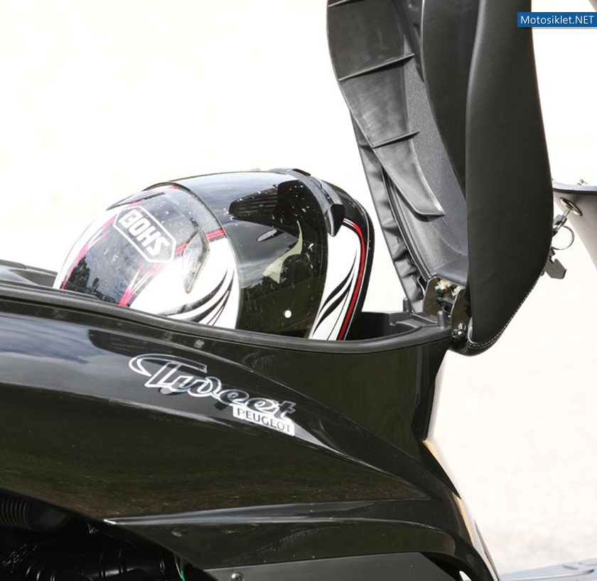 Peugeot-Tweet-Scooter-151cc-017