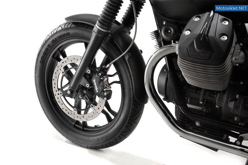 Moto-Guzzi-V7-Stone-2012-002