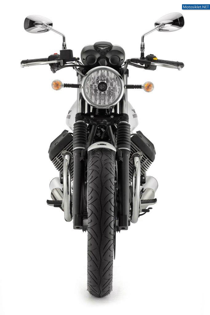 Moto-Guzzi-V7-Stone-2012-051