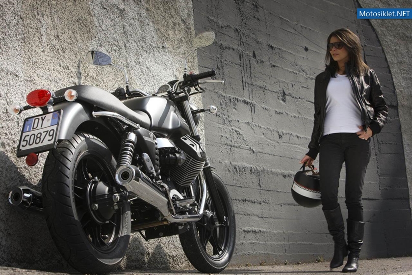 Moto-Guzzi-V7-Stone-2012-053