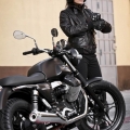 Moto-Guzzi-V7-Stone-2012-009