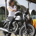 Moto-Guzzi-V7-Stone-2012-015
