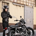 Moto-Guzzi-V7-Stone-2012-024