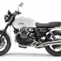 Moto-Guzzi-V7-Stone-2012-048
