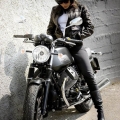 Moto-Guzzi-V7-Stone-2012-058