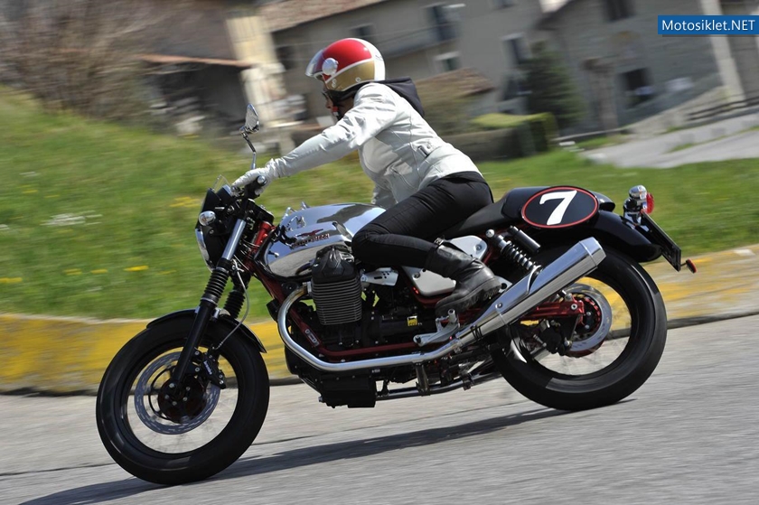 MotoGuzziV7-Gamma-2012-009