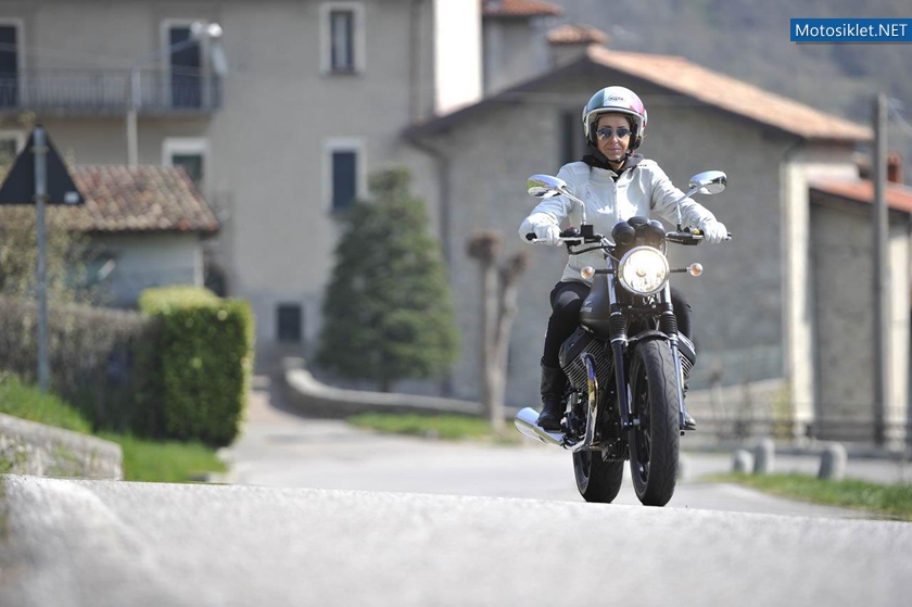 MotoGuzziV7-Gamma-2012-010