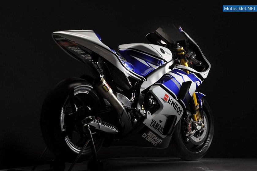 Yamaha-YZRM1-MotoGP-2012-002