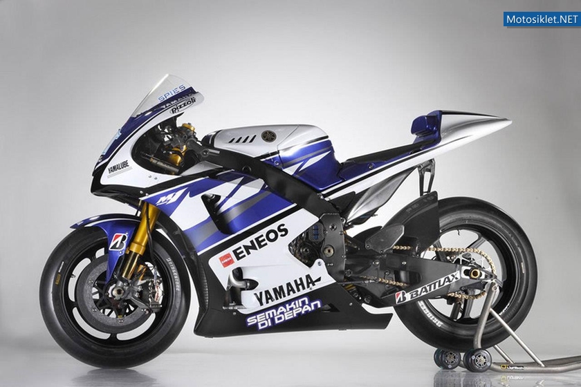Yamaha-YZRM1-MotoGP-2012-006