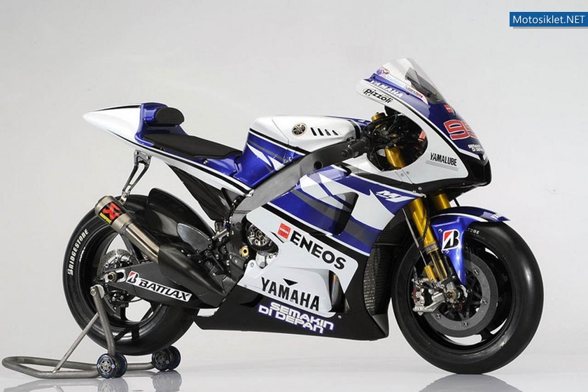 Yamaha-YZRM1-MotoGP-2012-012