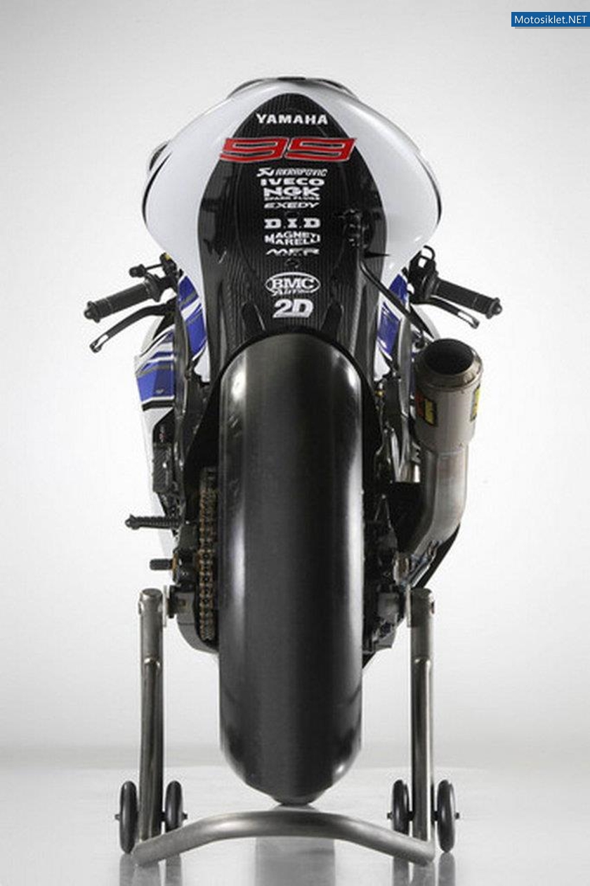 Yamaha-YZRM1-MotoGP-2012-015