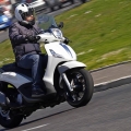 PiaggioBeverlySportTourer-350-Vs-HondaSH300i-057