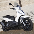 PiaggioBeverlySportTourer-350-Vs-HondaSH300i-066
