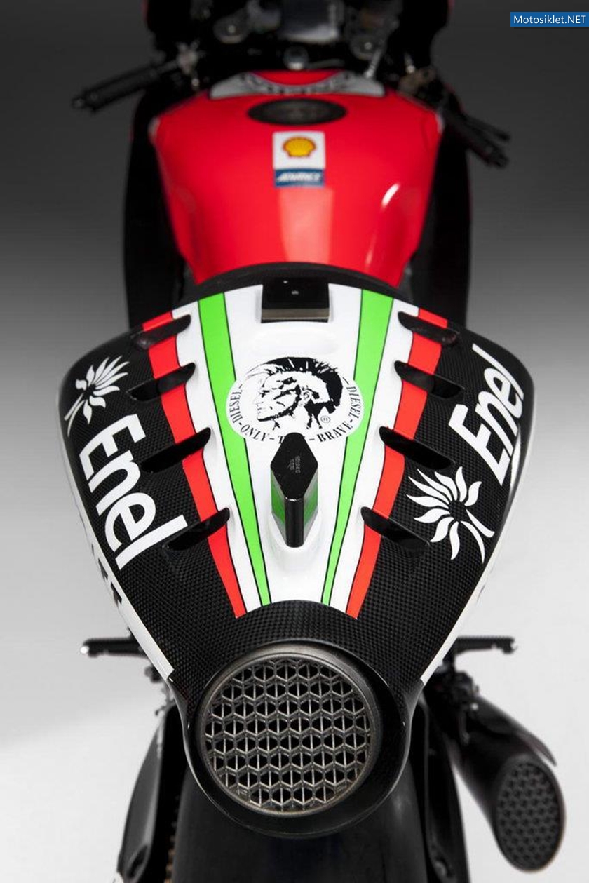 Ducati-Desmosedici-GP12-001
