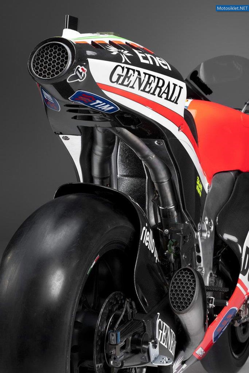 Ducati-Desmosedici-GP12-020