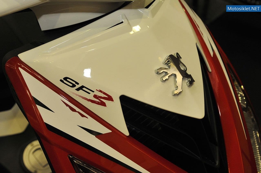 PeugeotScooter-2012-002