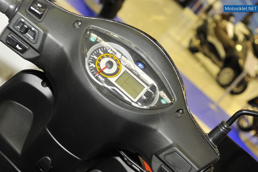 PeugeotScooter-2012-032