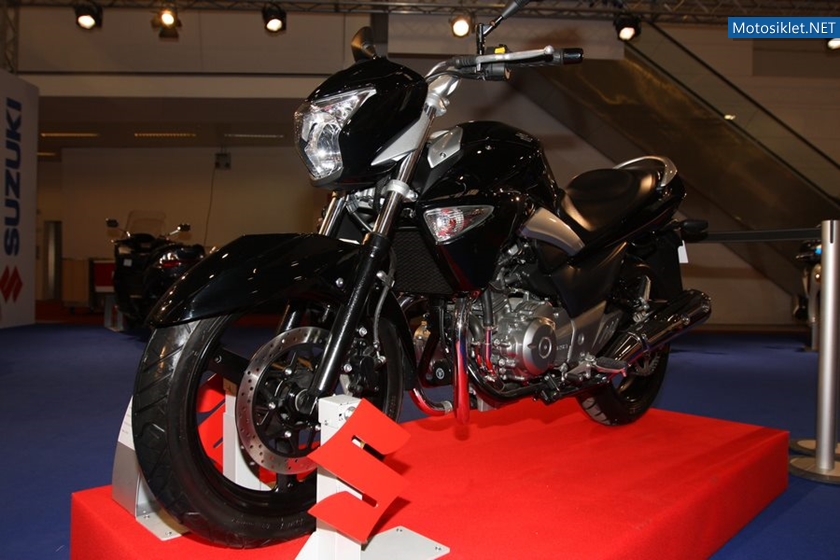SuzukiInazuma250-007