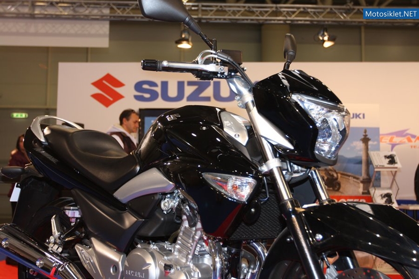 SuzukiInazuma250-008