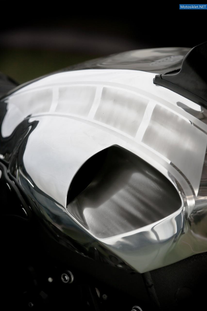 Yamaha-Vmax-Hyper-byAbnormalCycles-008