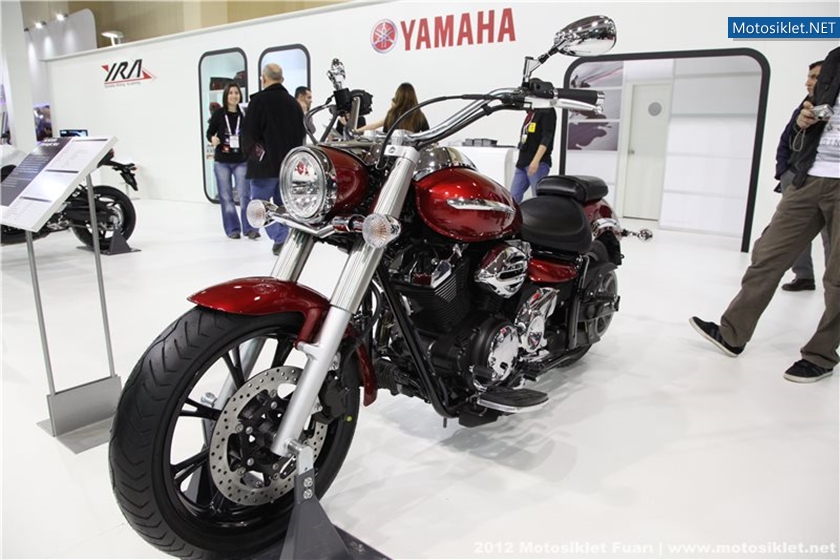 2012MotosikletFuari-YamahaStandi-001