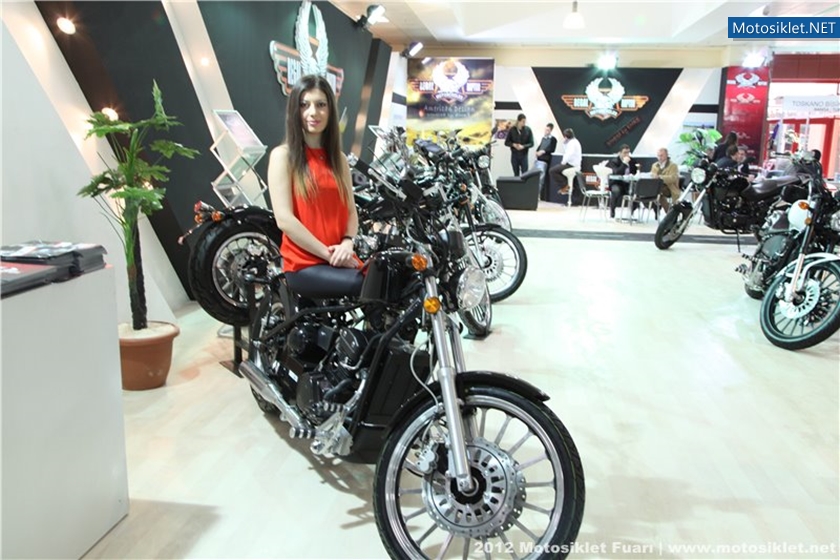 2012MotosikletFuari-RegalRaptorStandi-011