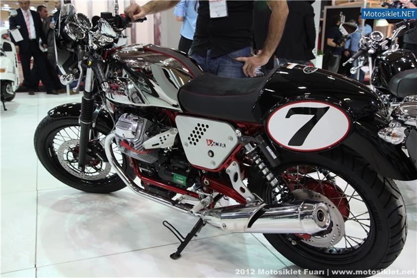 2012-MotosikletFuari-Aprilia-Vespa-Gilera-MotoGuzziStandi-004
