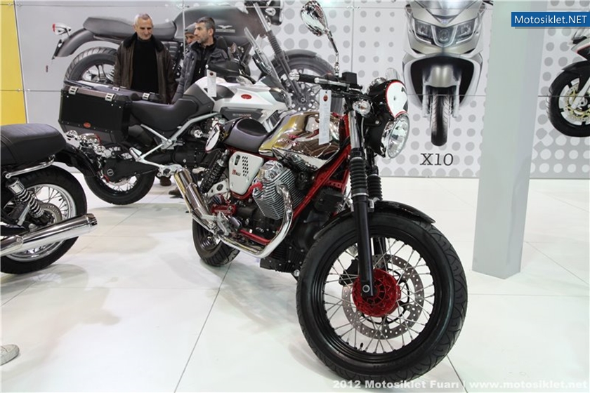2012-MotosikletFuari-Aprilia-Vespa-Gilera-MotoGuzziStandi-005