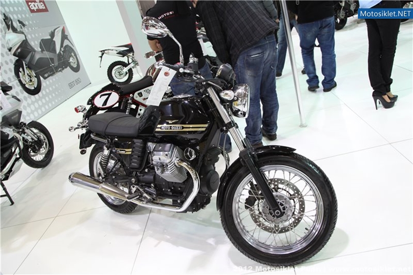 2012-MotosikletFuari-Aprilia-Vespa-Gilera-MotoGuzziStandi-014