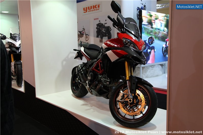 2012MotosikletFuari-DucatiStandi-003