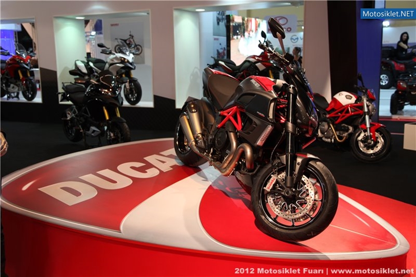 2012MotosikletFuari-DucatiStandi-004
