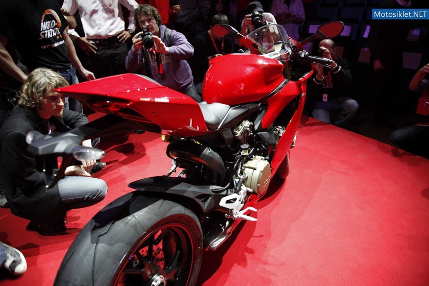 Ducati-1199-PanigaleS-Tanitimi-002