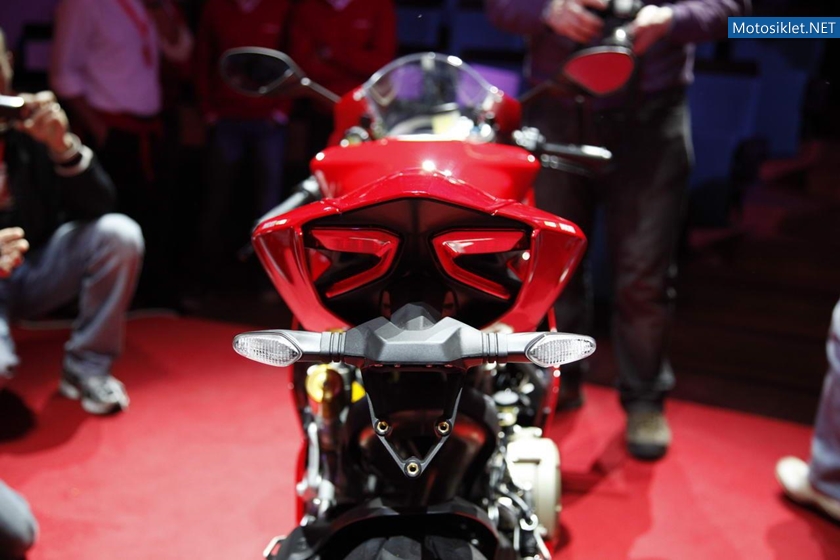 Ducati-1199-PanigaleS-Tanitimi-012