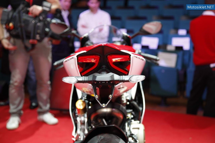 Ducati-1199-PanigaleS-Tanitimi-024