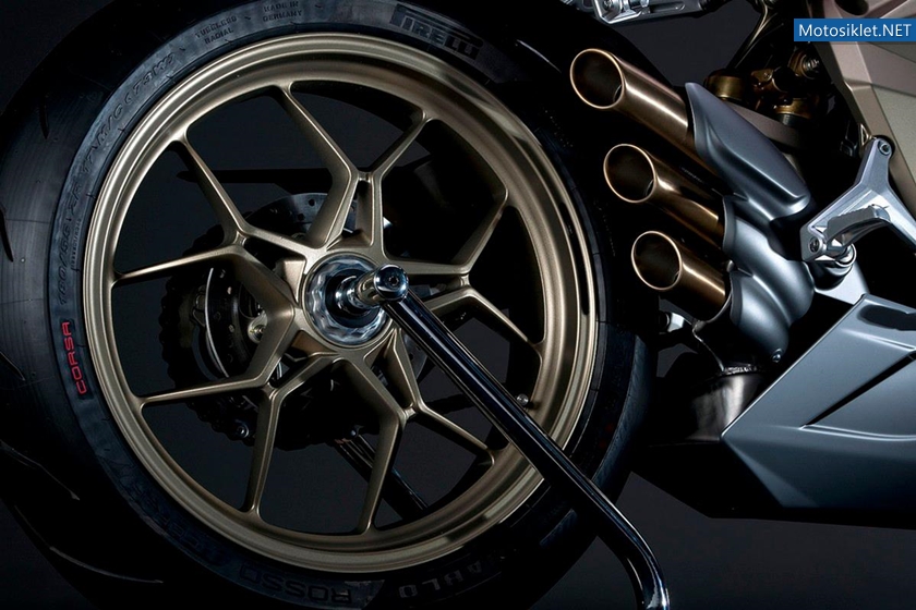 MV-Agusta-F3-675-2012-Model-013